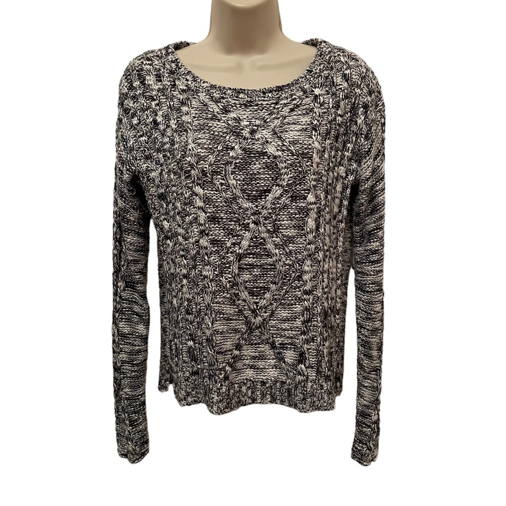 Aeropostale Knit Sweater Soft size Medium Black and White Long Sleeve Pullover